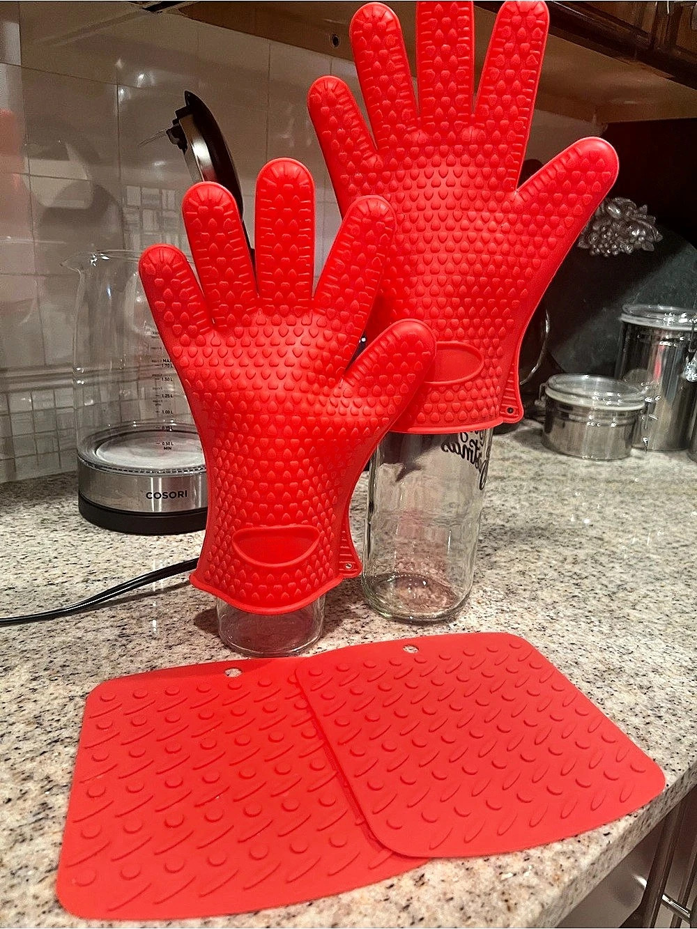 Red Silicone Oven Mitt & Mat Set